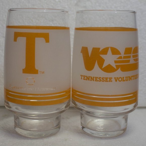 Set of 2 Vintage University of Tennessee Shell Oil Frosted Glasses 16 Ounce - Picture 1 of 5